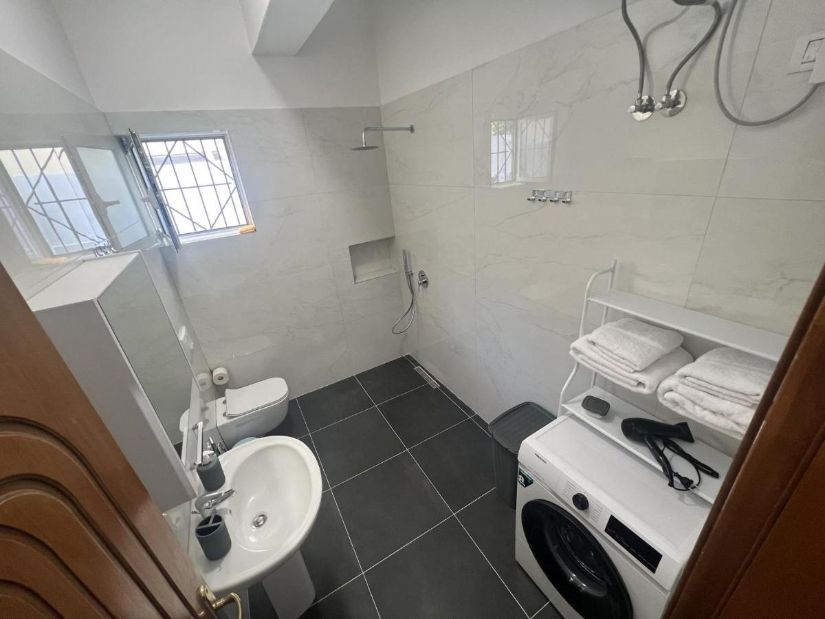 Edlira Apartments Дуррес Экстерьер фото