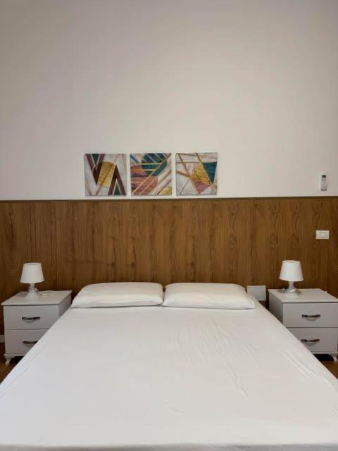 Edlira Apartments Дуррес Экстерьер фото
